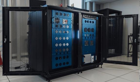 EuroQCS-Franceを通じてQuandelaの12量子ビット光子システムへのリモートアクセスが可能に